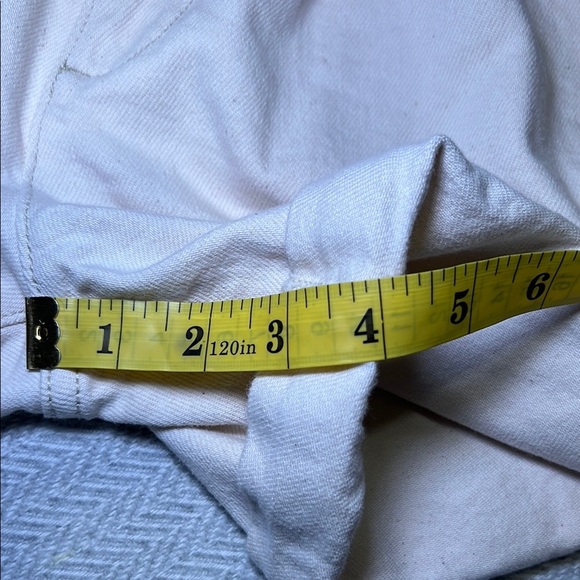 Joe Fresh Women's Cream Cuffed Denim Shorts.  Size 25 - Picture 7 of 9